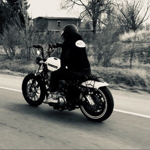 Meet your Posher, Devin